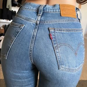 Levi wedgie fit